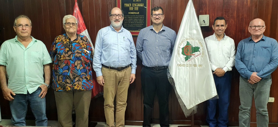 Cónsul asiste a reunión informativa en la Cámara de Comercio-Industria y Turismo de Iquitos