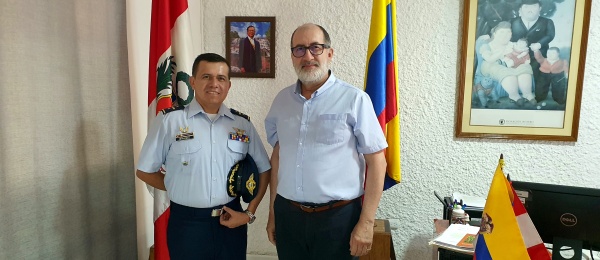 Cónsul de Colombia en Iquitos dio la bienvenida al Coronel de la Fuerza Aérea Nacional John Fredy Hernández Bernal