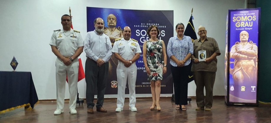 Cónsul de Colombia en Iquitos asiste a la XII edición de la Cruzada Nacional de Valores de la Zona Naval de la Marinade Guerra del Perú