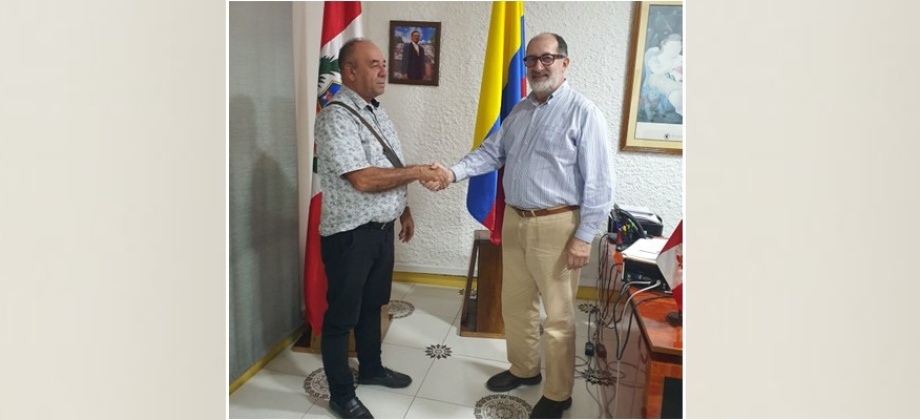 Cónsul de Colombia en Iquitos dialogó con el alcalde de Puerto Nariño 