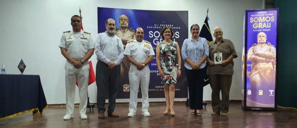 Cónsul de Colombia en Iquitos asiste a la XII edición de la Cruzada Nacional de Valores de la Zona Naval de la Marinade Guerra del Perú
