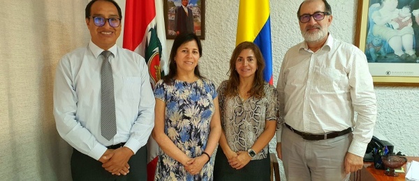 Cónsul de Colombia en Iquitos sostiene reunión de trabajo con las autoridades de migración del Perú