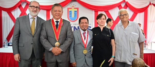 Cónsul asiste a la conmemoración del 203 aniversario de la Independencia del Perú